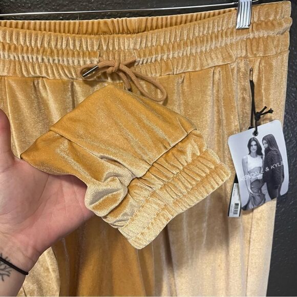 Kendall and Kylie Velour Camel Joggers with Rhinestone Logo - Picture 6 of 12